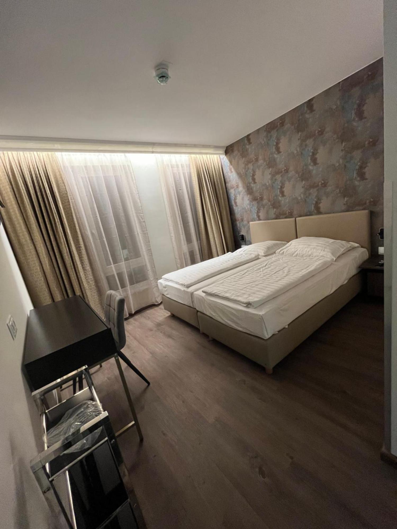Hotel Adrett Am Dom